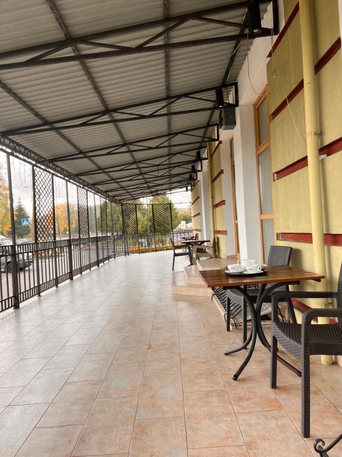 бобри плюс Hotel Novovolyns'k